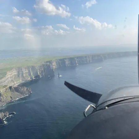 Dun Aengus On The Cliffs Of Moher Appartement Liscannor