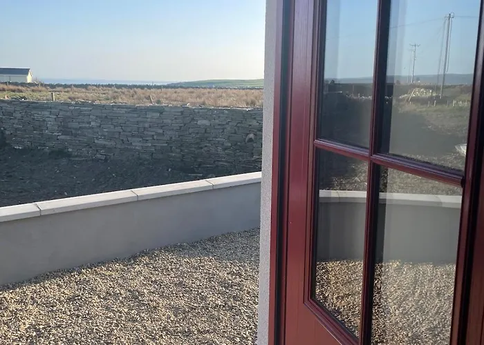 Dun Aengus On The Cliffs Of Moher Apartment *