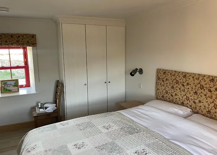 Dun Aengus On The Cliffs Of Moher Apartment *